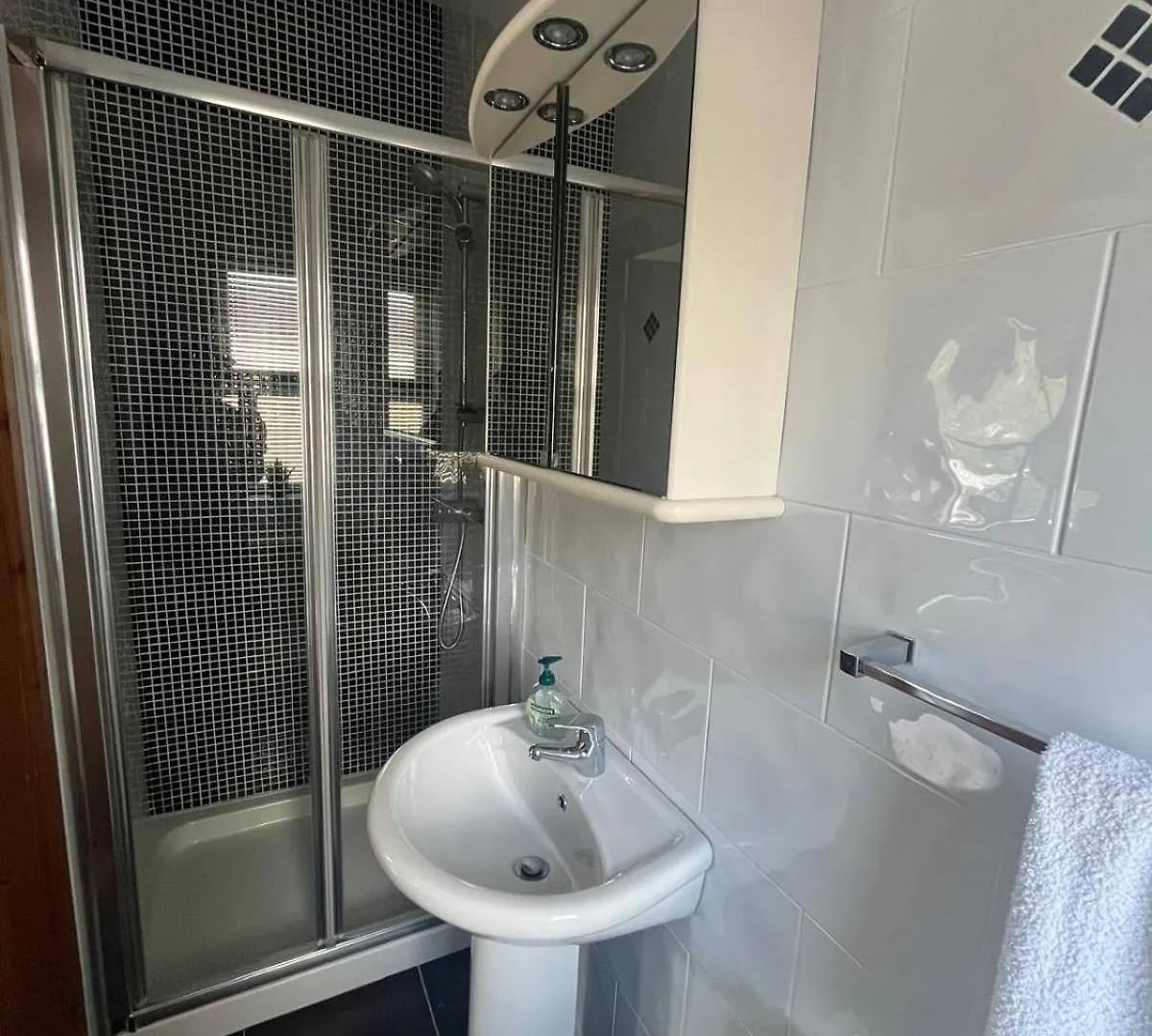 度假居 Fabulous 4 Bedroom House, Gateway To Connemara 戈尔韦